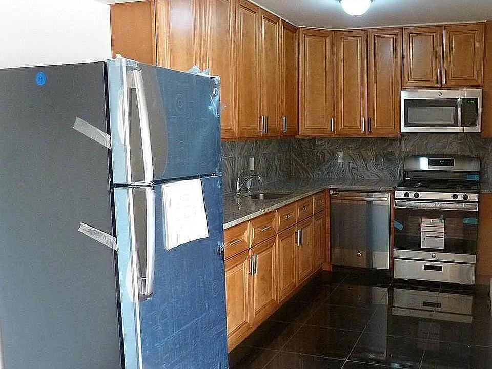 1st image of 90-31 171st St #4A