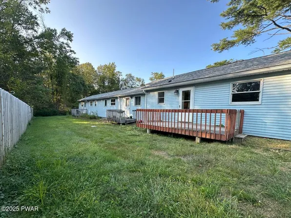 111 Trailer Court Rd, Cresco, PA 18326