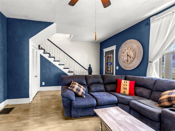 202 Pine St, Marble Hill, MO 63764