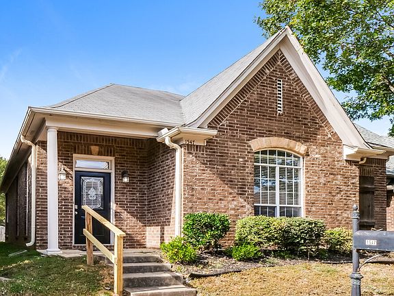 3rd image of 1547 Wynne Grove Dr