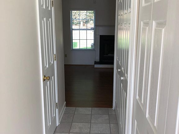 Entry - walk through/walk way