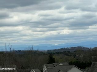 590 Cordova Ln, Lenoir City, TN 37771