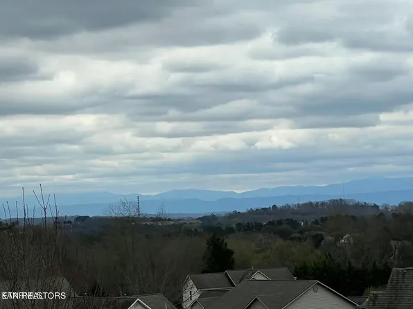 590 Cordova Ln, Lenoir City, TN 37771