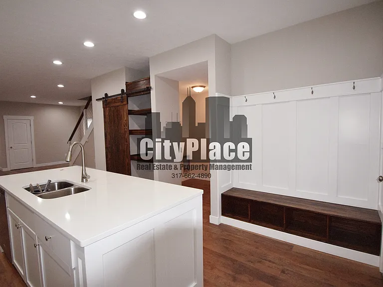 1399 Hoefgen St — Photo 10