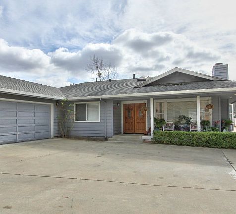 2nd image of 301 Karen Ct