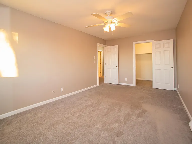 9845 Orangewood Dr — Photo 17