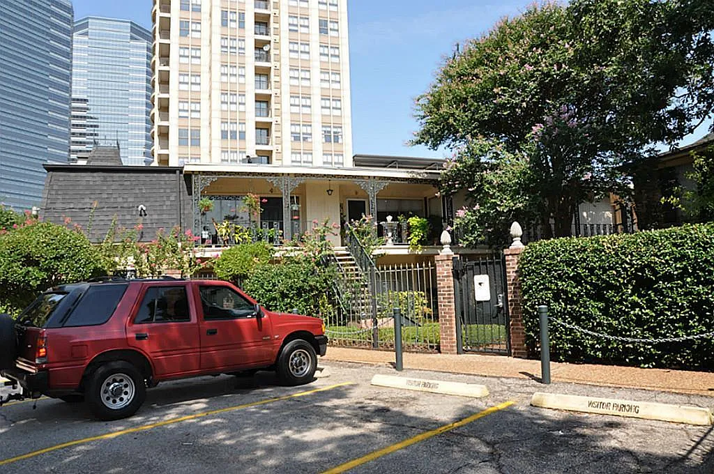 1 bed, 1.0 bath, 664 sqft, $1,095 — Photo 1
