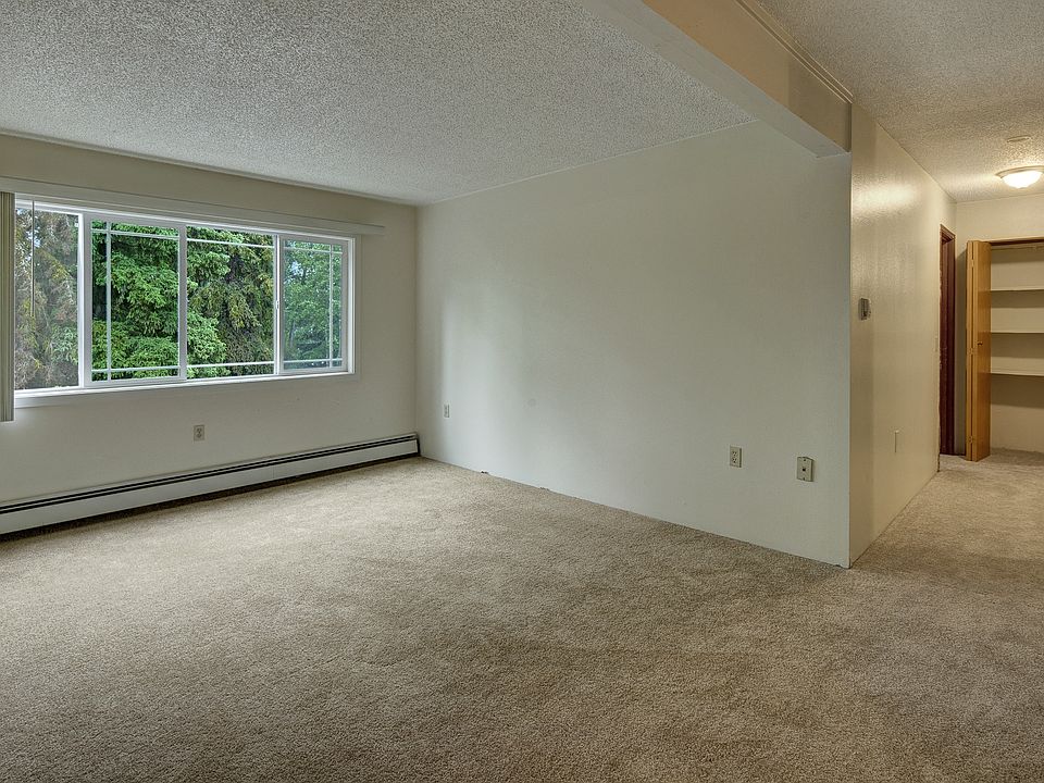 Taiga Apartment - Living Room