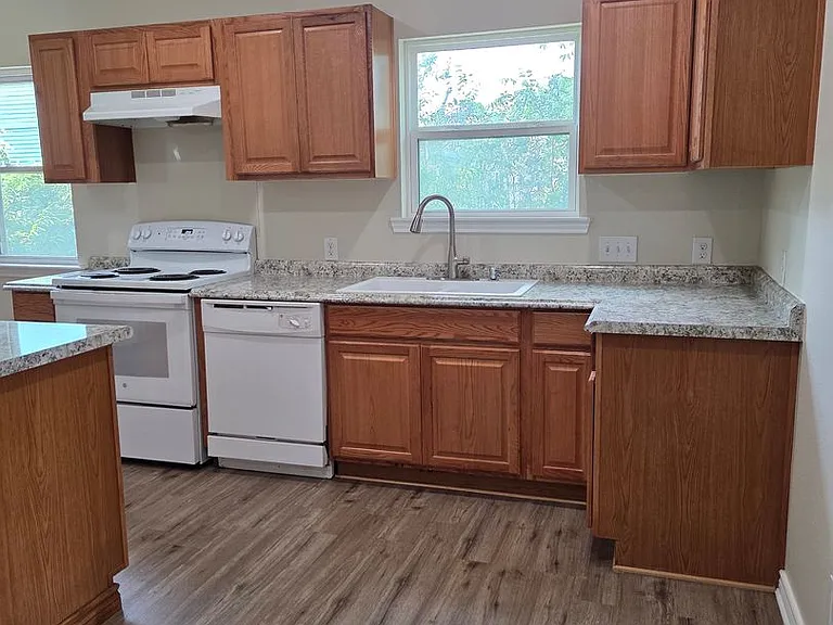 727 Menefee Blvd — Photo 4