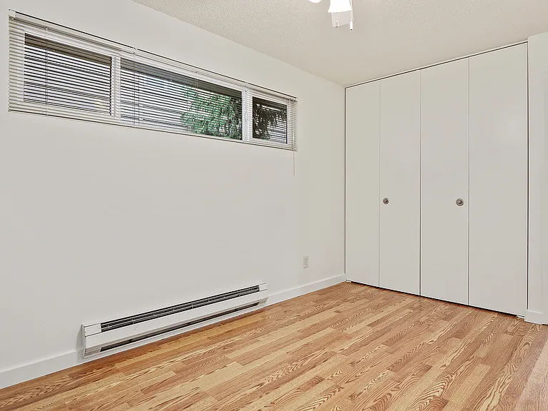 2511 Howard Ave #21 — Photo 23