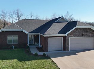 146 Shirley Blvd, Vine Grove, KY 40175