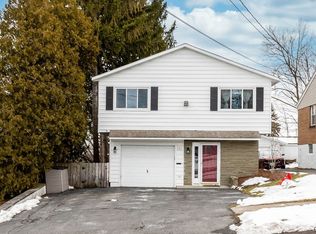 171 Clover Ridge Dr, Syracuse, NY 13206