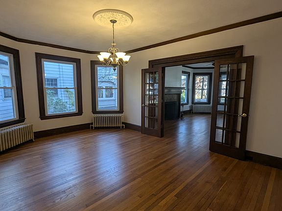 2nd image of 114 Fern St #1