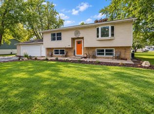 N5889 Lakeview Ct E, Onalaska, WI 54650