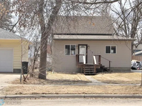 715 6th St, Hawley, MN 56549