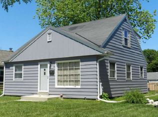 3010 E Armour Ave, Saint Francis, WI 53235