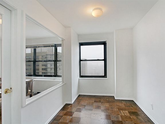 3rd image of 140 W End Ave #29L