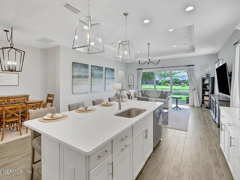 102 Seabrook Dr — Photo 26