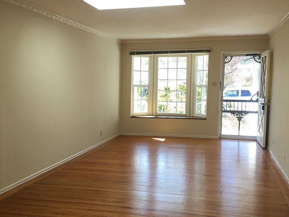 2nd image of 315 Nimitz Ave