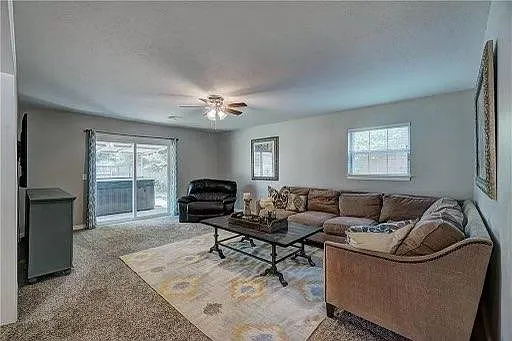 2725 Ridgeview Dr — Photo 16