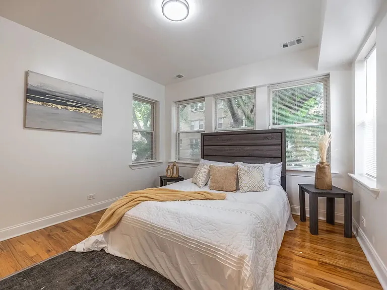 3851 W Ainslie St #1 — Photo 7