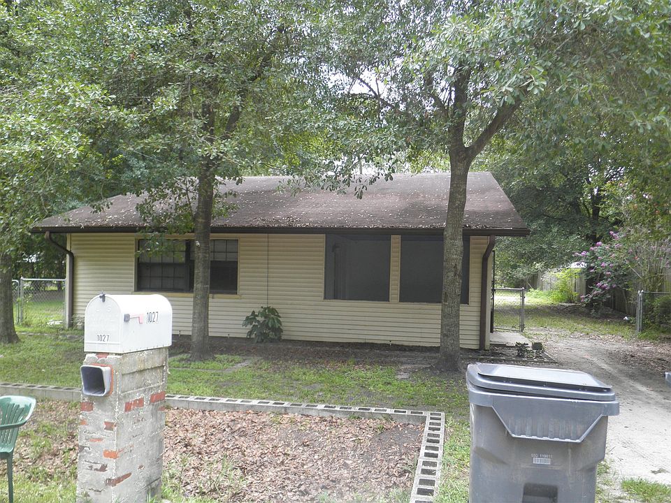1st image of 1027 Terry Ave S