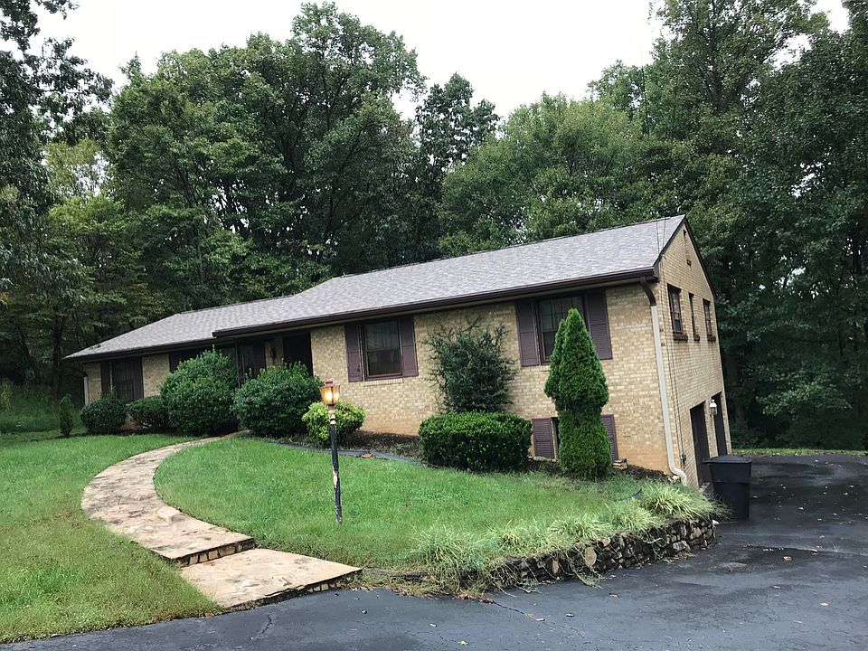 1st image of 3005 Hillandale Dr
