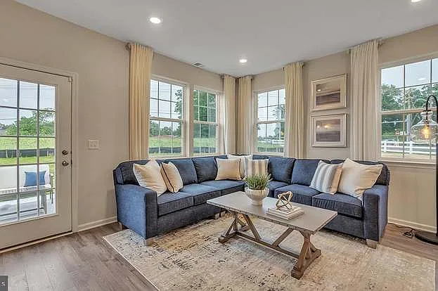 10 Peregrine Way — Photo 24