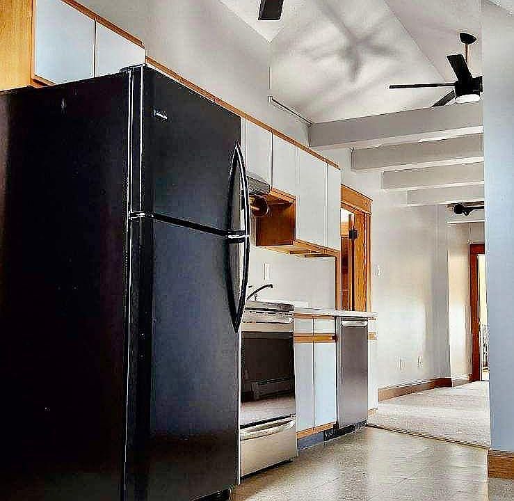 2nd image of 17 Devens Rd #3