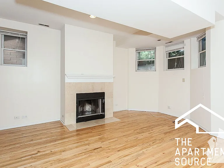2320 N Southport Ave #GDN — Photo 4