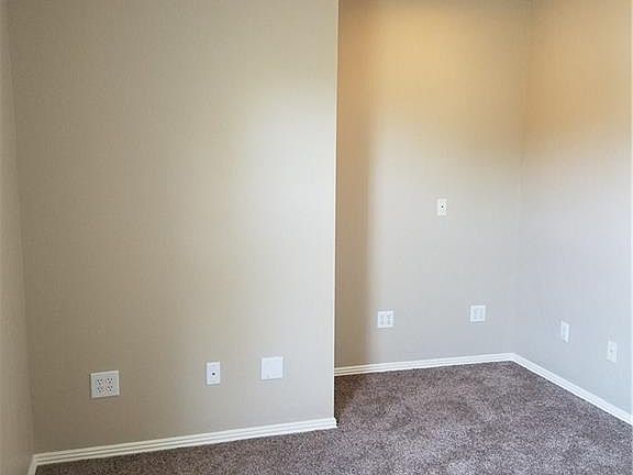 4th image of 2708 Shady Brook Ln