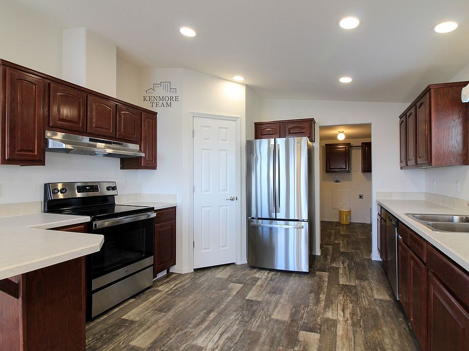 1st image of 1214 N Morain Loop