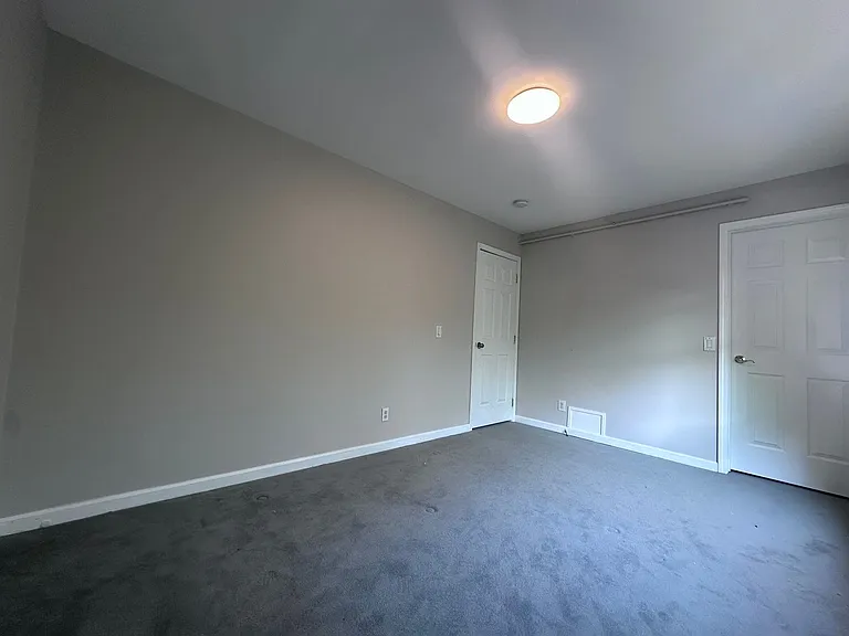 211 S Main St — Photo 8
