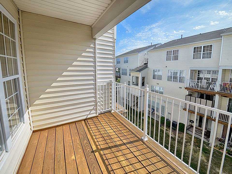 2nd image of 2492 Quick St APT 303