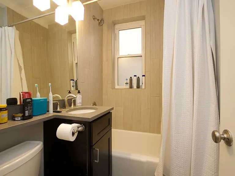 511 W Belmont Ave #43 — Photo 16