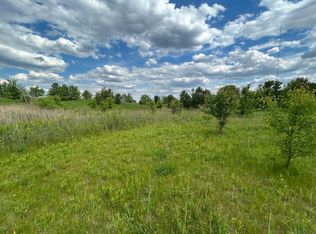 1075 Henze St NW, Comstock Park, MI 49321