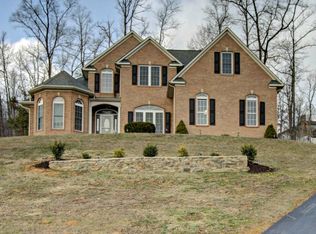 140 Gillie Ln, Blue Ridge, VA 24064