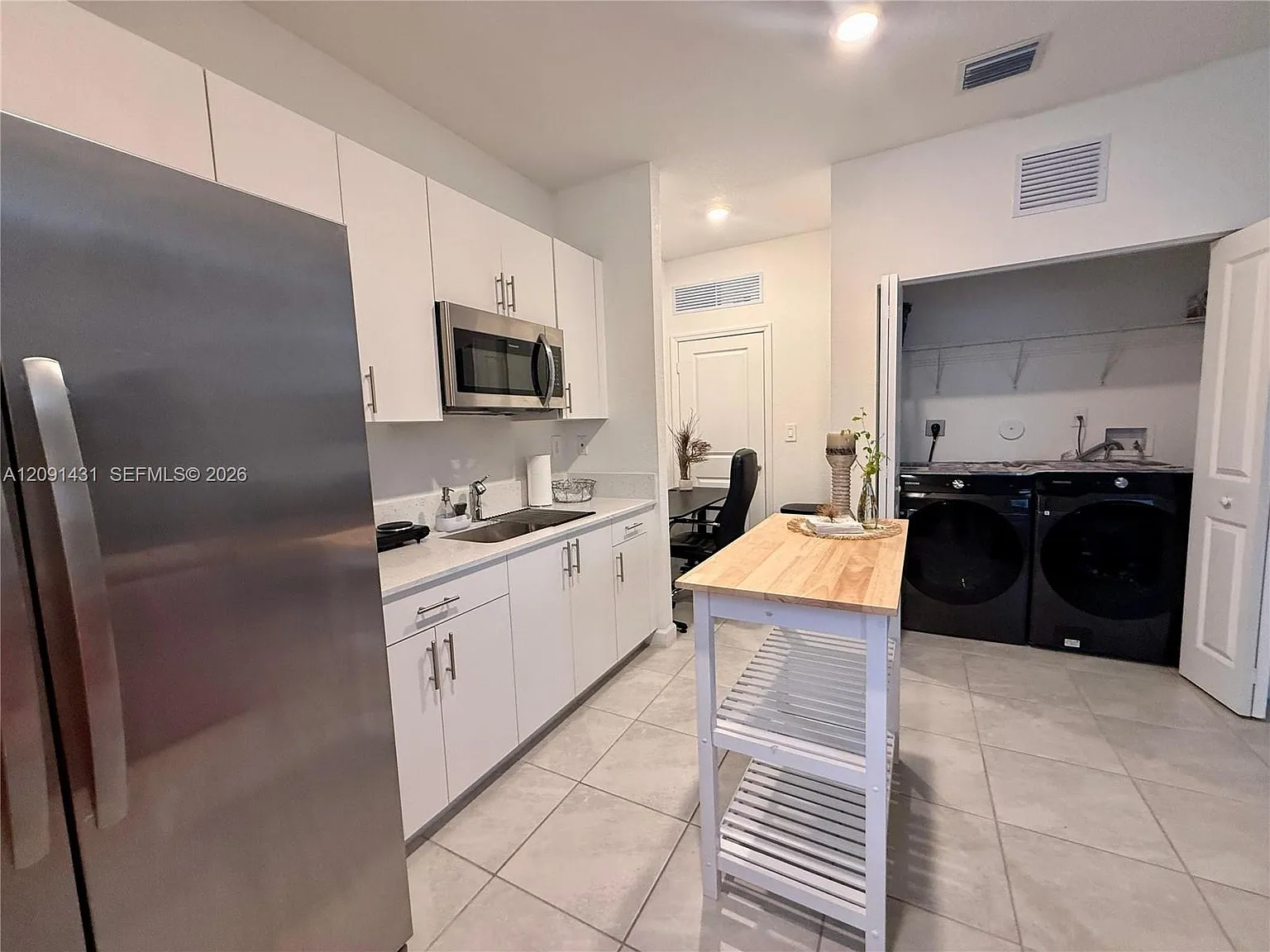 1 bed, 1.0 bath, 580 sqft, $1,800 — Photo 2