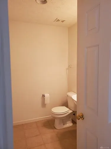 2294 Hazelnut Dr — Photo 16