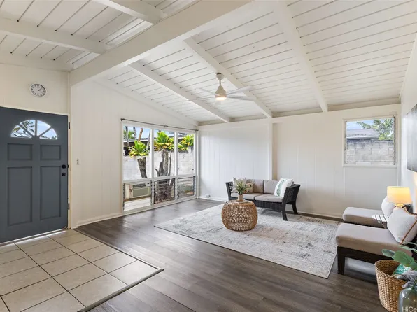 2317 Akiki Pl, Pearl City, HI 96782