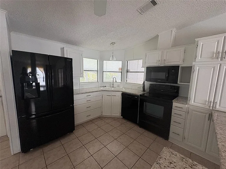 2132 Sabal Palm — Photo 5