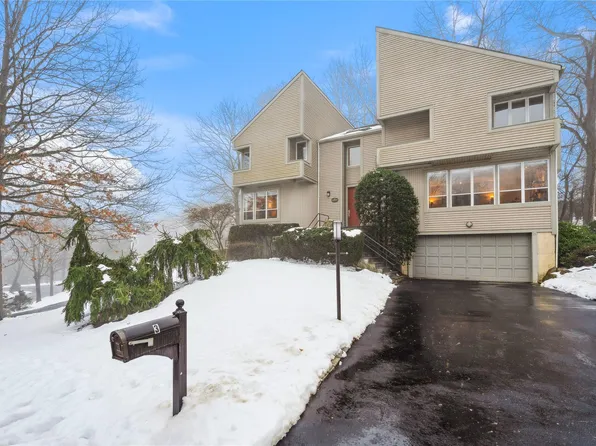 3 Verity Lane, Roslyn, NY 11576