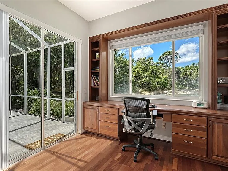 9000 Willow Brook Dr — Photo 12