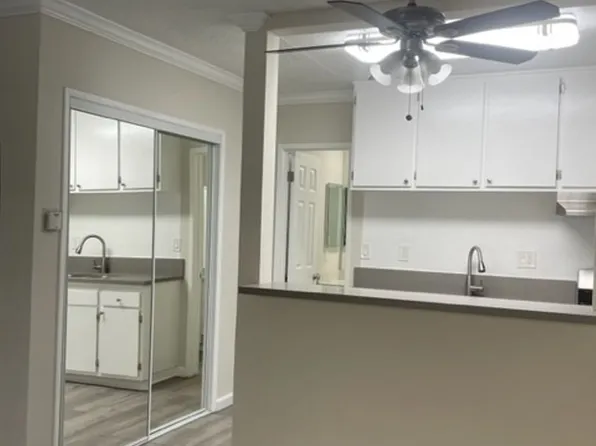 Valley Plaza, 7909 Topanga Canyon Blvd APT 108, Canoga Park, CA 91304