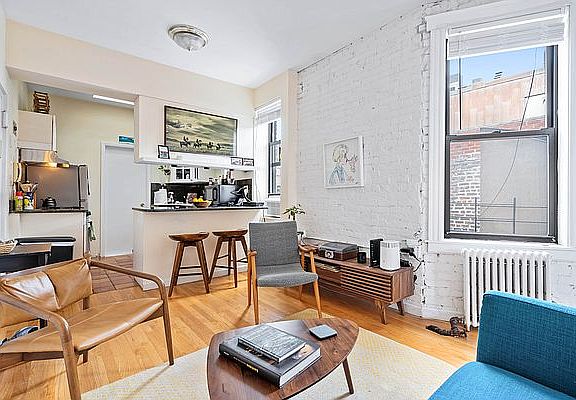 3rd image of 101 Charles St #5E