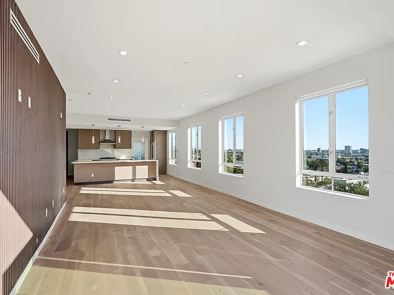 1006 Hancock Ave #PENTHOUSE — Photo 2