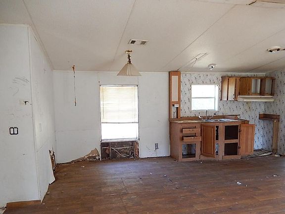4th image of 7991 NE 185th Ct