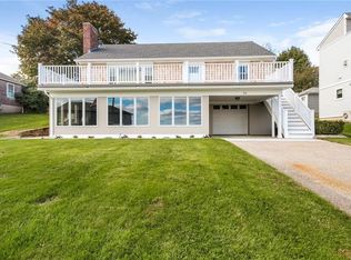 26 Summit Ave, Narragansett, RI 02882