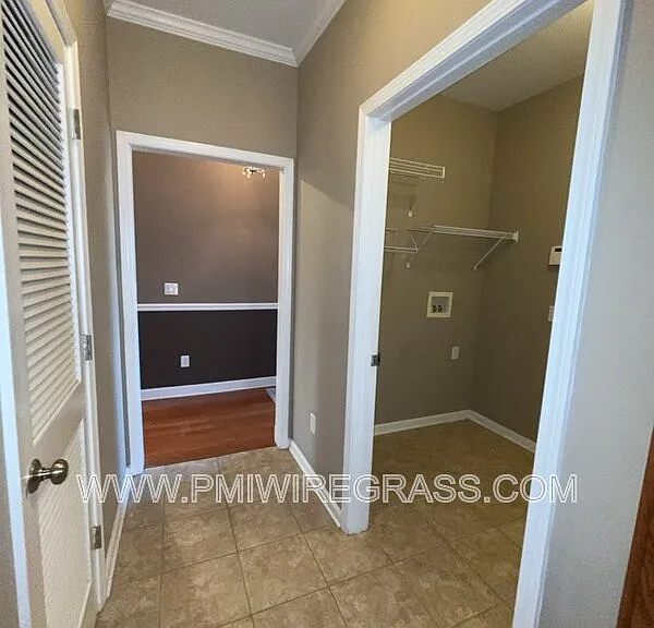 249 Windsor Garden Dr — Photo 43