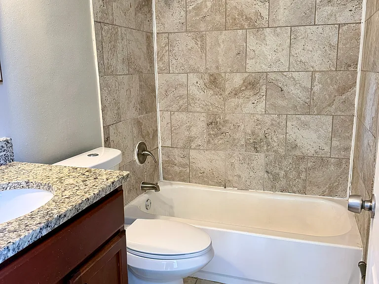 5500 Pershing Ave #11 — Photo 15
